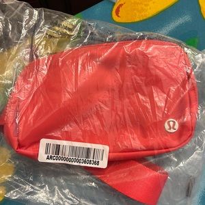 NWTs Lululemon belt bag